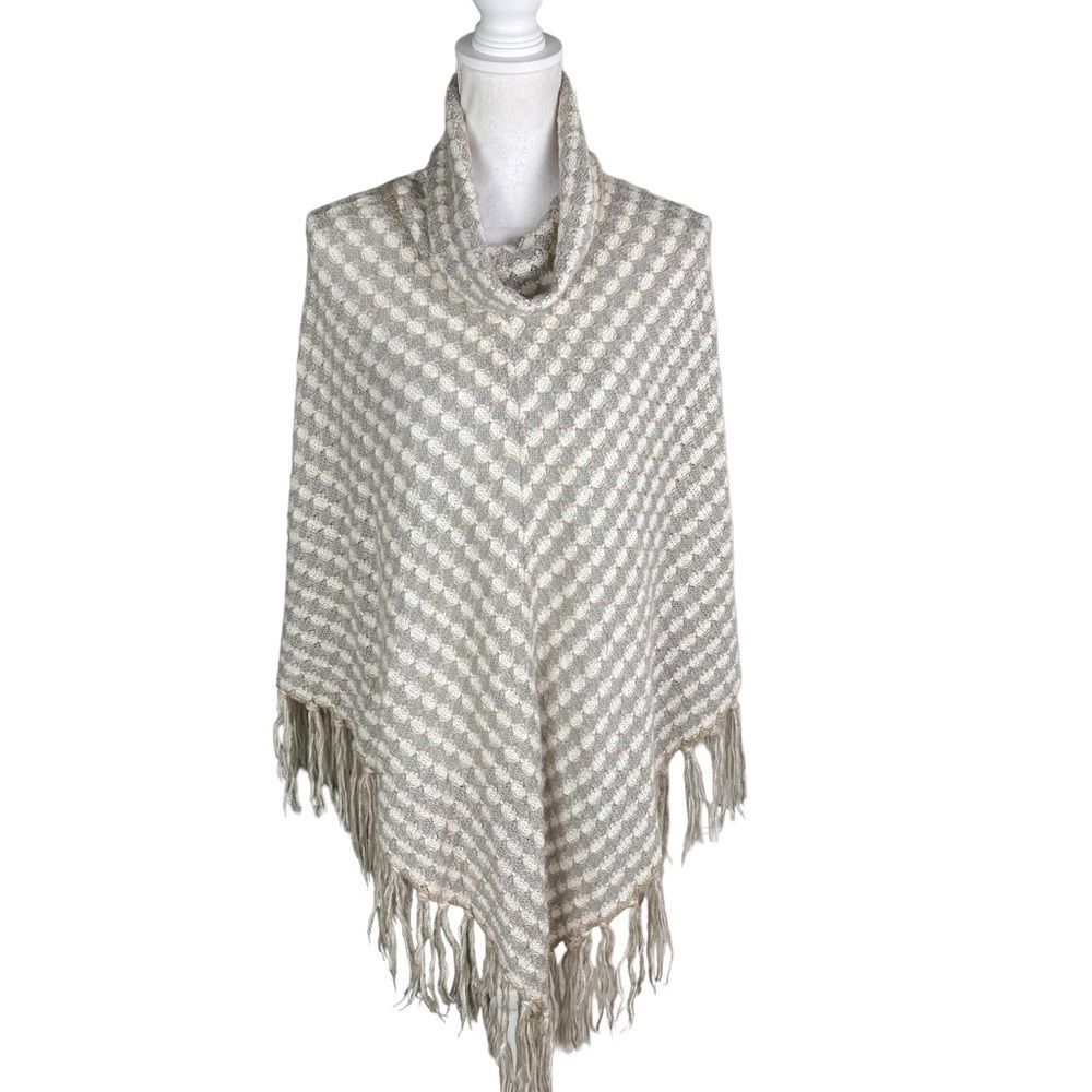 Turtleneck Sweater Poncho One Size Fringed Gray Checked Flattering Metallic